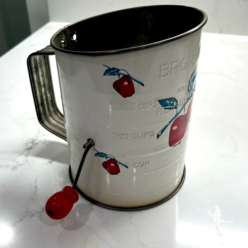 Vintage Bromwell’s Sifter